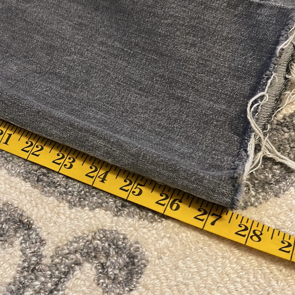 HUDSON Gray Jeans. Size 30” Waist   28” inseam - Picture 11 of 11